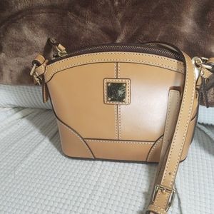 Dooney and Bourke crossbody purse